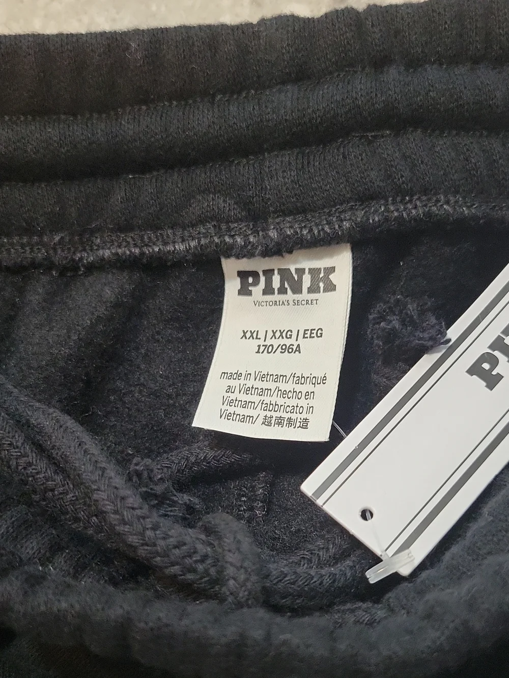 PINK Victoria's Secret Black Ivy Fleece Sweat Shorts White Crest Logo XXL NWT
